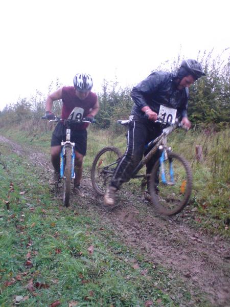 cour de vitess en velo dans la  boue