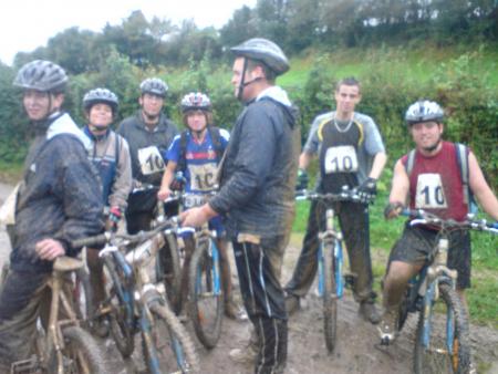 le groupe en bas de la descente dangereus